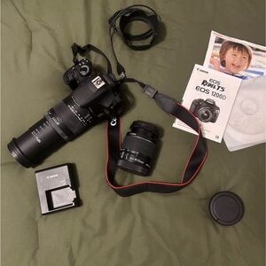 Canon EOS Rebel T5 DSLR Camera Kit in Black